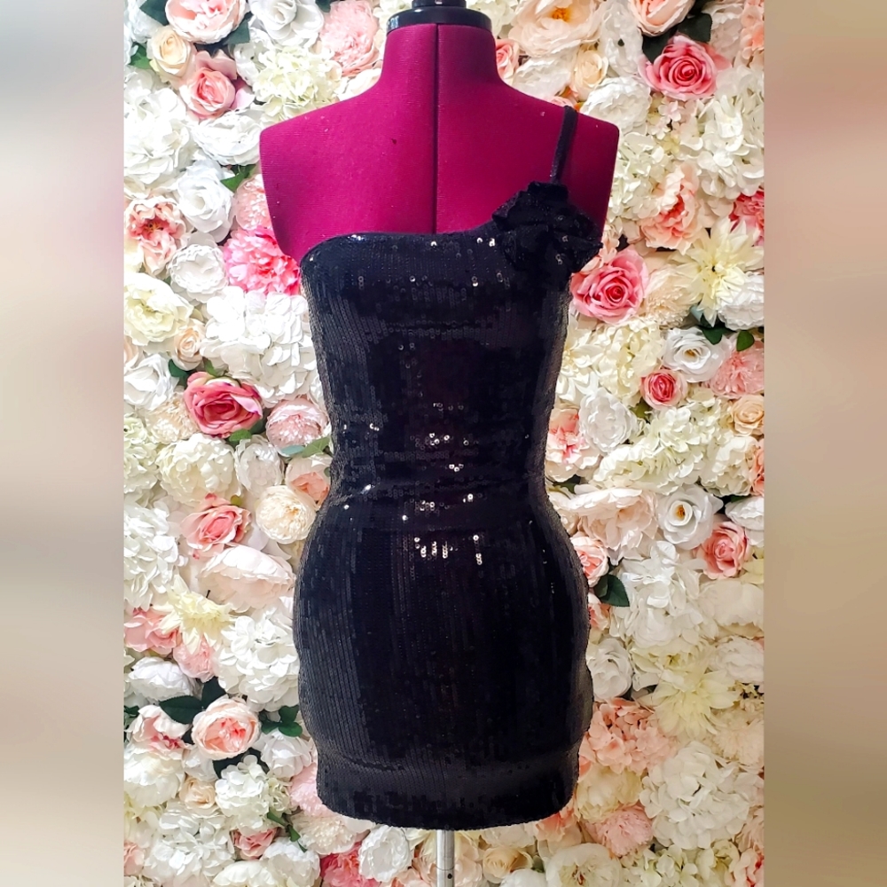 Twenty One Brand, Black sequin short dress, size S